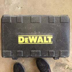 DeWalt 18V Circ Saw + Sawzall + Light
