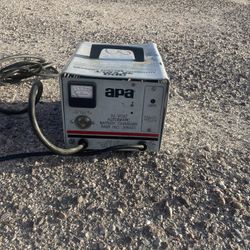 APA 35 Volt Automatic Battery Charger, Part No. 395101