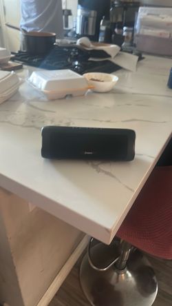 Black Portable Bluetooth Speaker