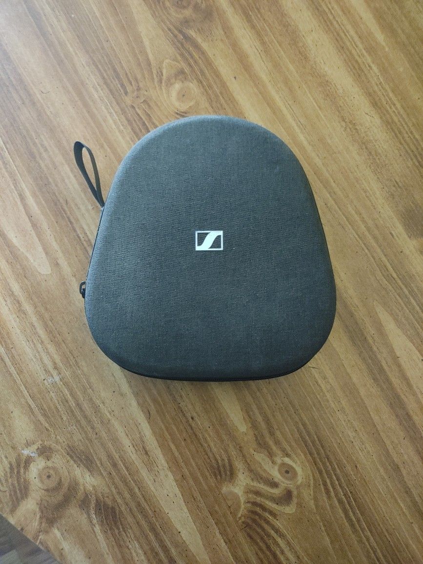 Sennheiser Momentum 4