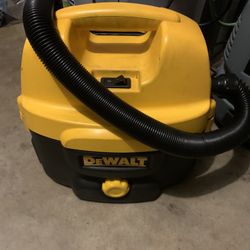 Dewalt Small Portable Rechargeable Vacuum