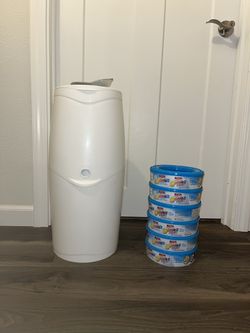 Barely Used Playtex Diaper Genie 2 with 6 Pail Refills