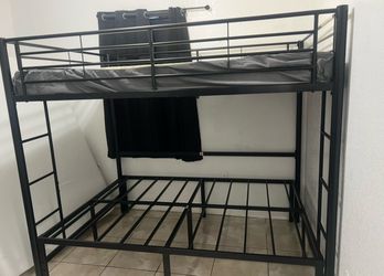 Bunk beds full over Full