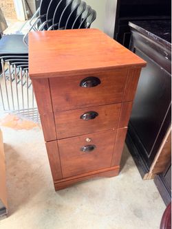 3-Drawer File Cabinet — Cherry Wood Finish, Locking
