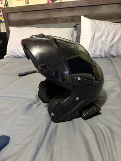 Motorcycle Helmet With Cardo Bluetooth Speakers