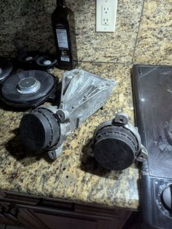 2015 F06 MOTOR MOUNTS