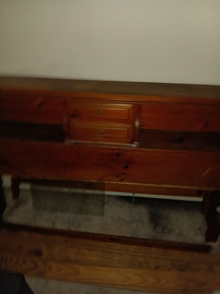 A Twin Bed Stand 