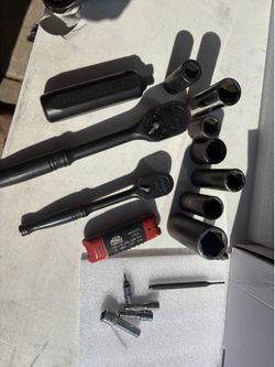Snap on ratchets and sockets