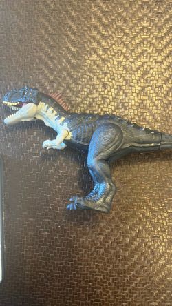 JURASSIC WORLD DOMINION ROAR STRIKERS RAJASAURUS
