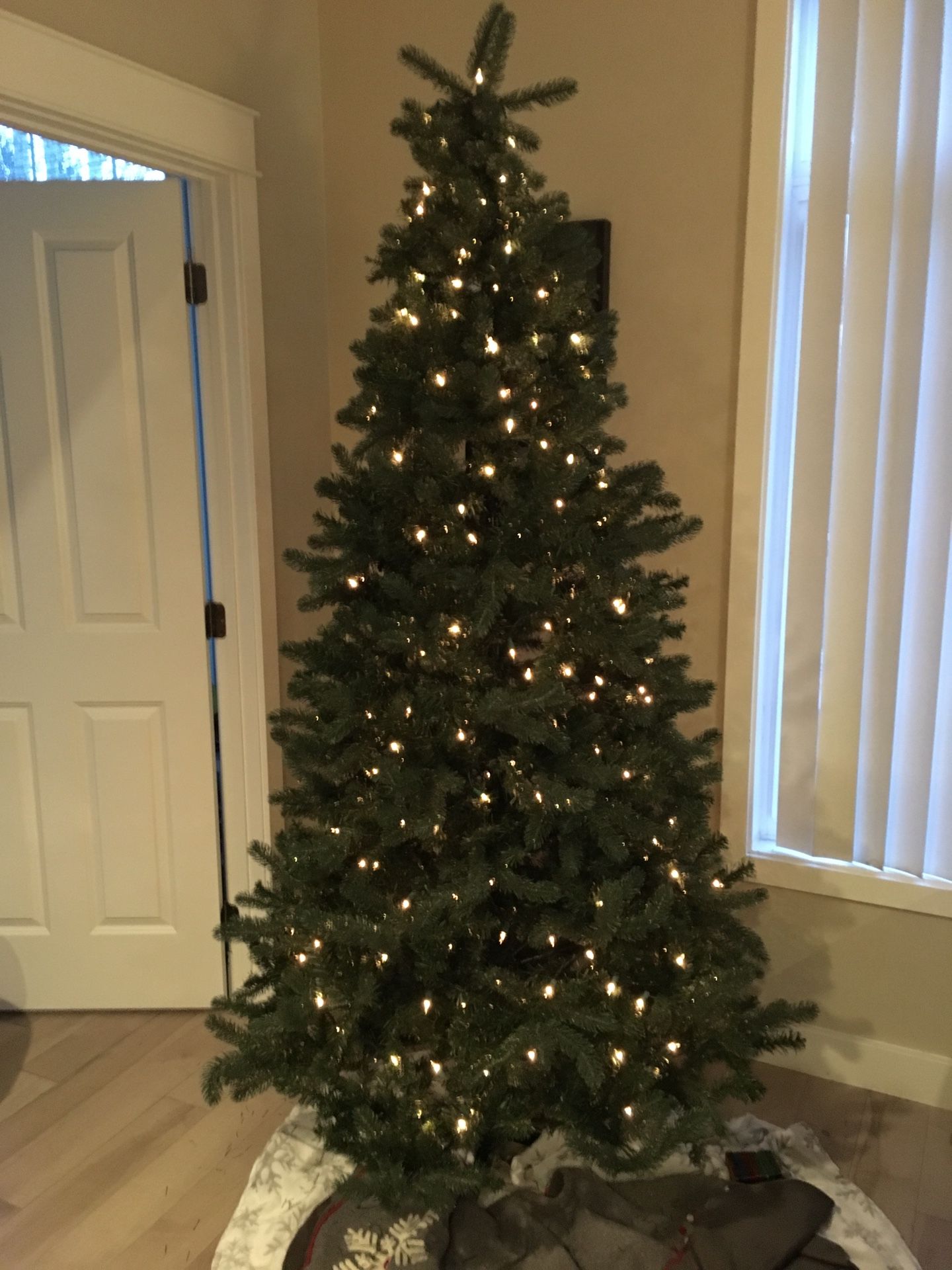 Macy’s Holiday Lane Christmas tree for Sale in Bellevue, WA OfferUp