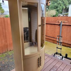 Kitchen Cabinet/Hutch