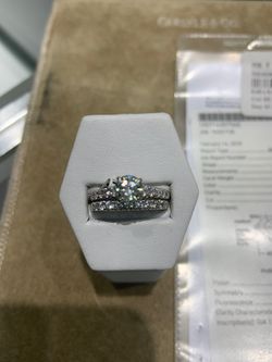 14KT White Gold Diamond Ring