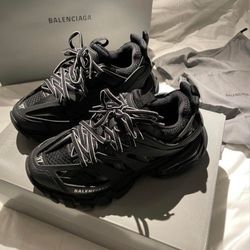 Balenciaga Tracks US 7-12 !!