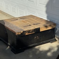Rustic Coffee Table Chest 
