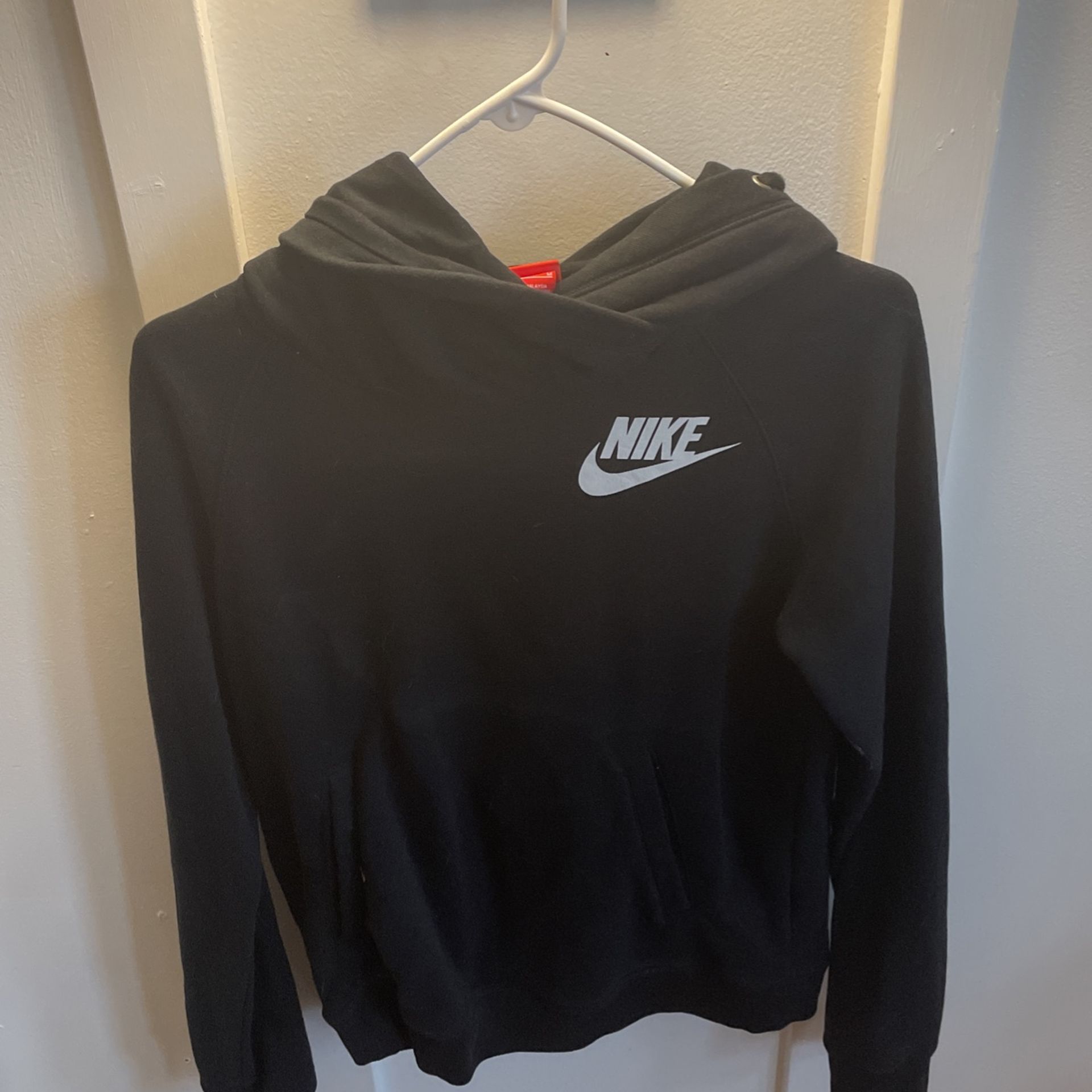 Nike Sweatshirt Size Medium