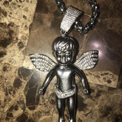 💯 %Sterling silver chain and pendant