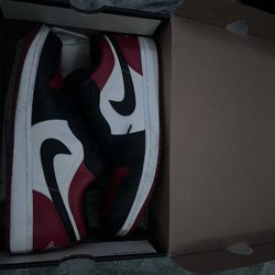 AIR JORDAN RETRO 1 LOW