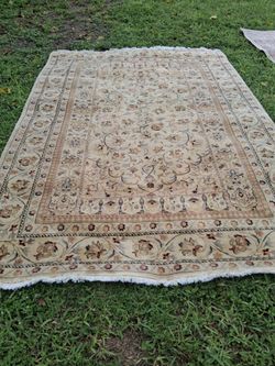 LOTS OF NICE LARGE 8 BY 10 AREA RUGS