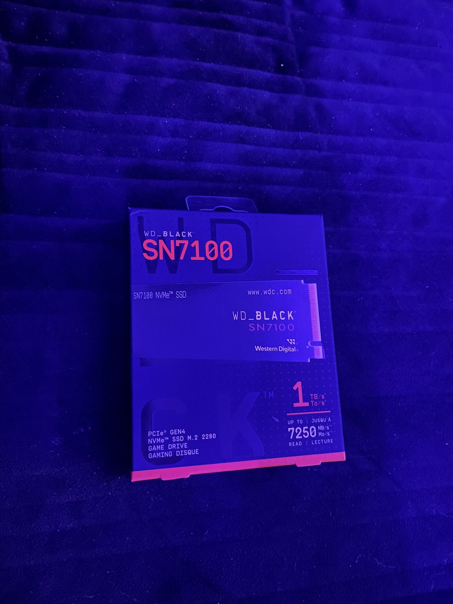 WD-BLACK 1TB NvMe SSD / 7250MB