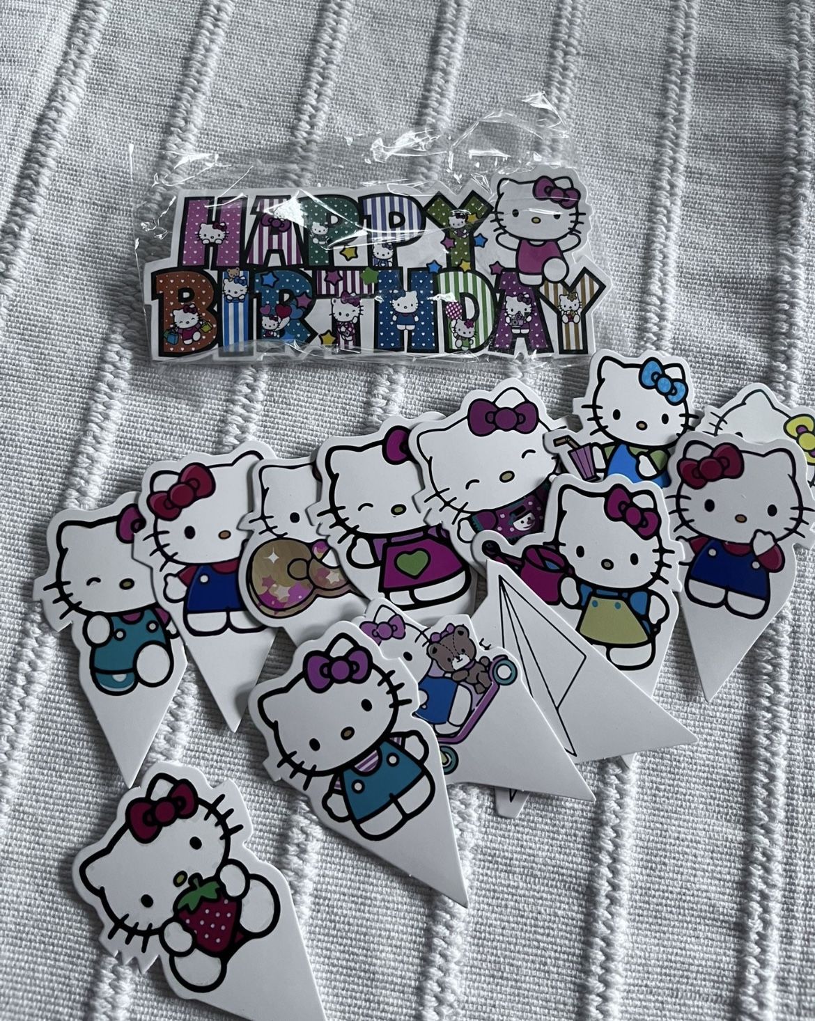 Hello Kitty -cake Birthday Topper & Cupcake Toppers (12pcs)