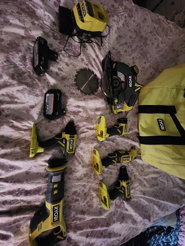 Ryobi Set Power Tools
