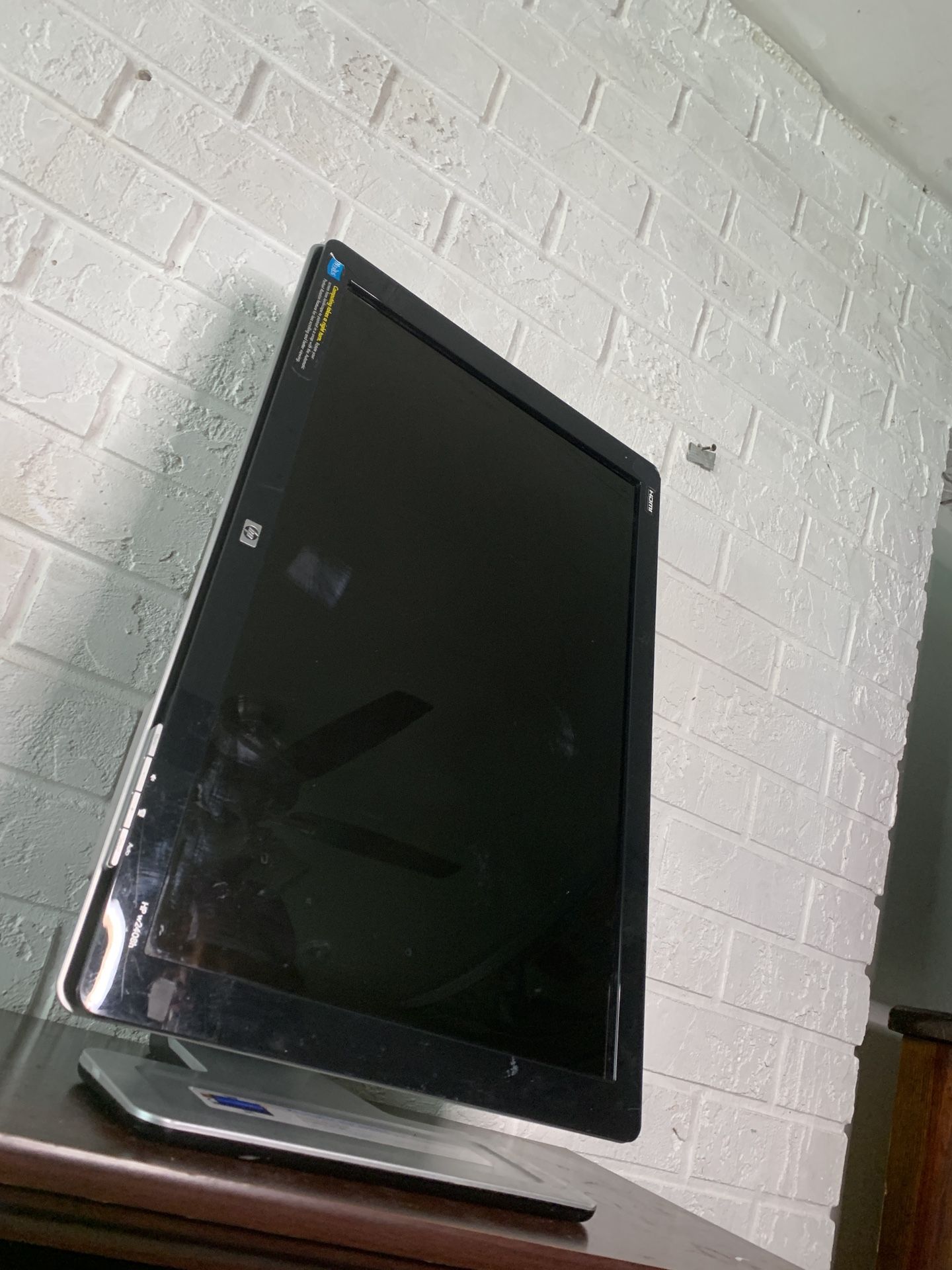 24 Inch LCD Color Monitor Hp Model W2408H
