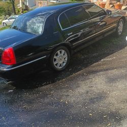 Lincoln Town Car 2010