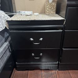Black Nightstand 2-Drawers