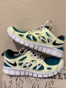 Nike Free Run 2 sneakers in Cyber Teal/Bright Crimson/Aluminum Womens size 5.5
