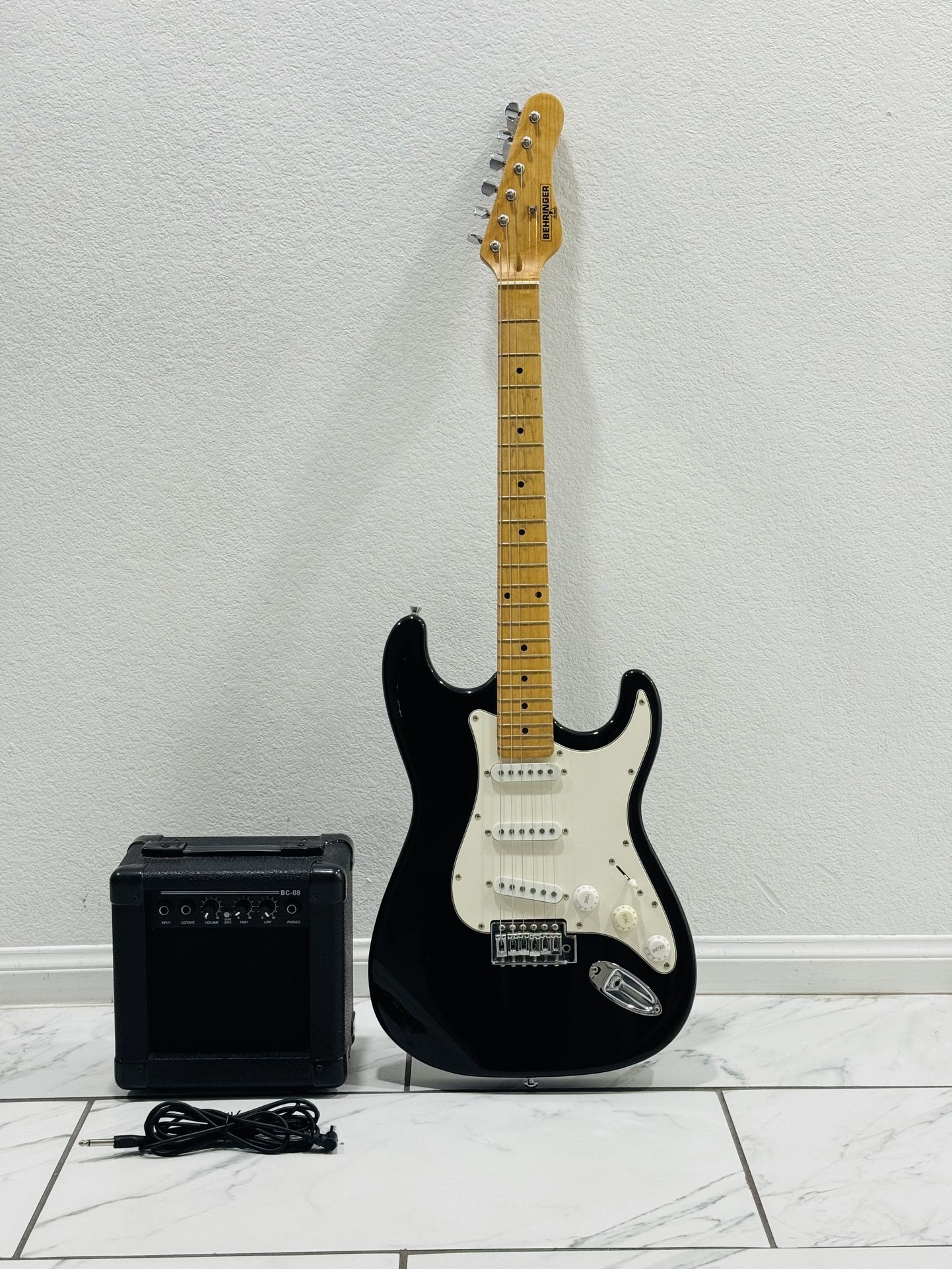 Behringer Electric Guitar + Hollinger BC08 Mini Amplifier + Guitar Cable Included