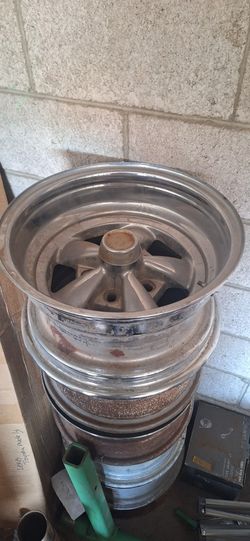 15x8 Keystone  Mag Wheel  Uni Lug Bolt Pattern  5 Lug. Only Have 1 Qty 35th Ave And McDowell Phx 