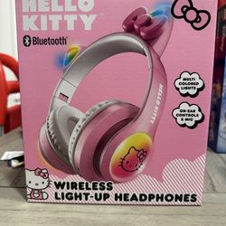 Hello kitty headphones