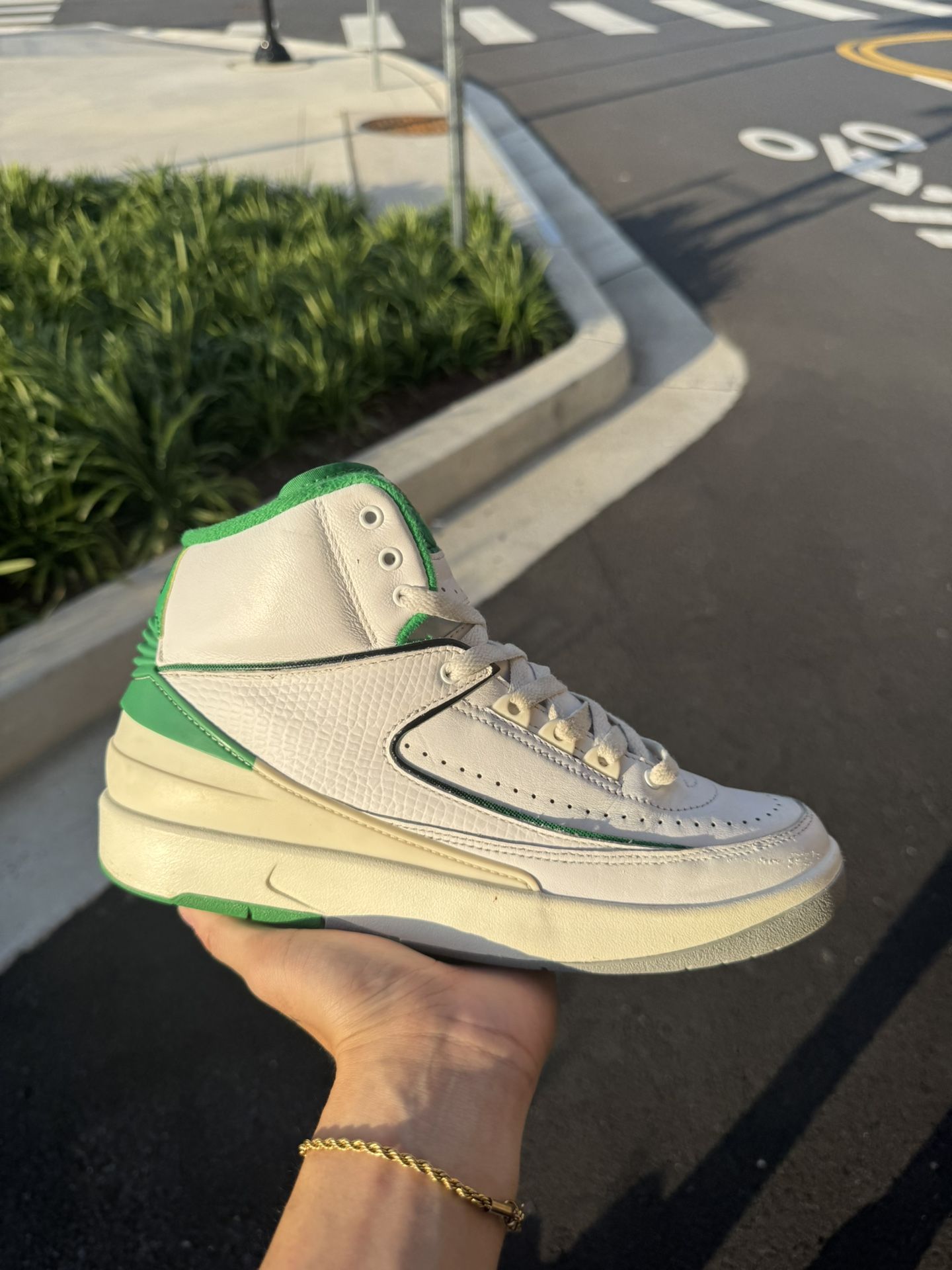 Jordan 2 Retro Lucky Green