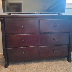 Nice Solid Wood Dresser 