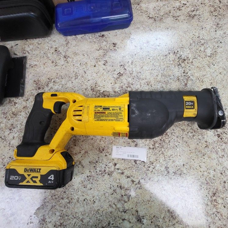 Dewalt Reciprocating Saw With Battery