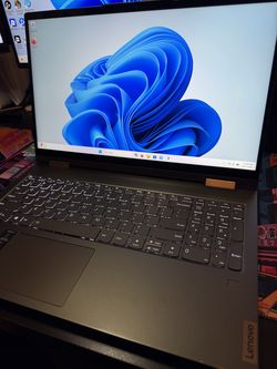 Lenovo Yoga 7 15ITL565 15.6" 2 in 1 convertible laptop