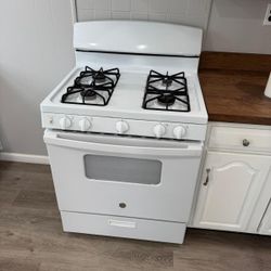 $75 LIGHTLY USED/NEW STOVE $75