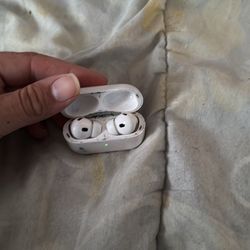 Apple AirPods Pro’s 