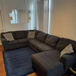Sectional couch