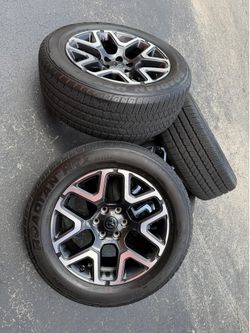 RAM 1500 LARAMIE 2026 WHEELS AND TIRES