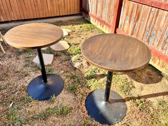 🌴Pair of Round Pedestal Bistro Tables🌴