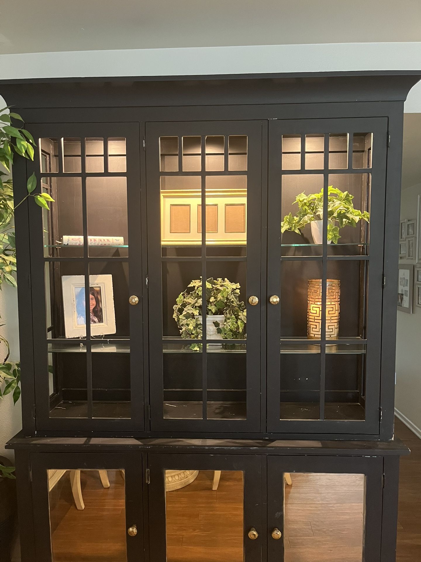 Ethan Allen China Cabinet