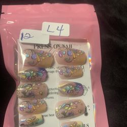 Mid Length Floral Press-on Nails