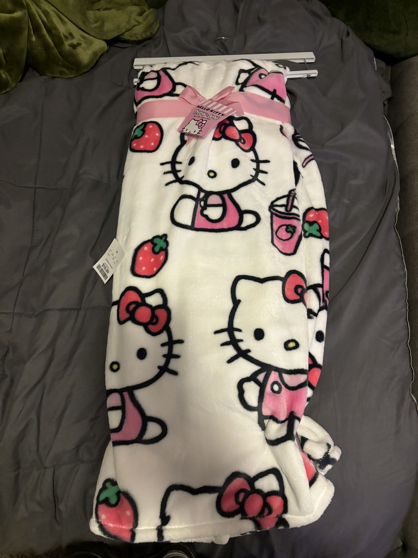 Hello Kitty Blanket