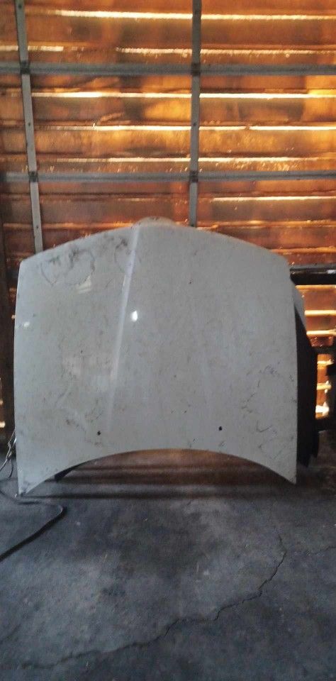 03 Mitsubishi Diamante hood