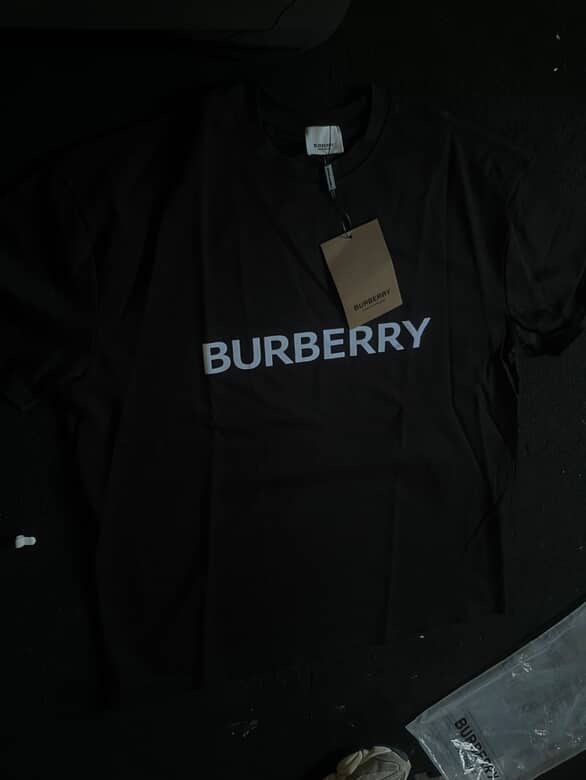 Burberry Tshirt
