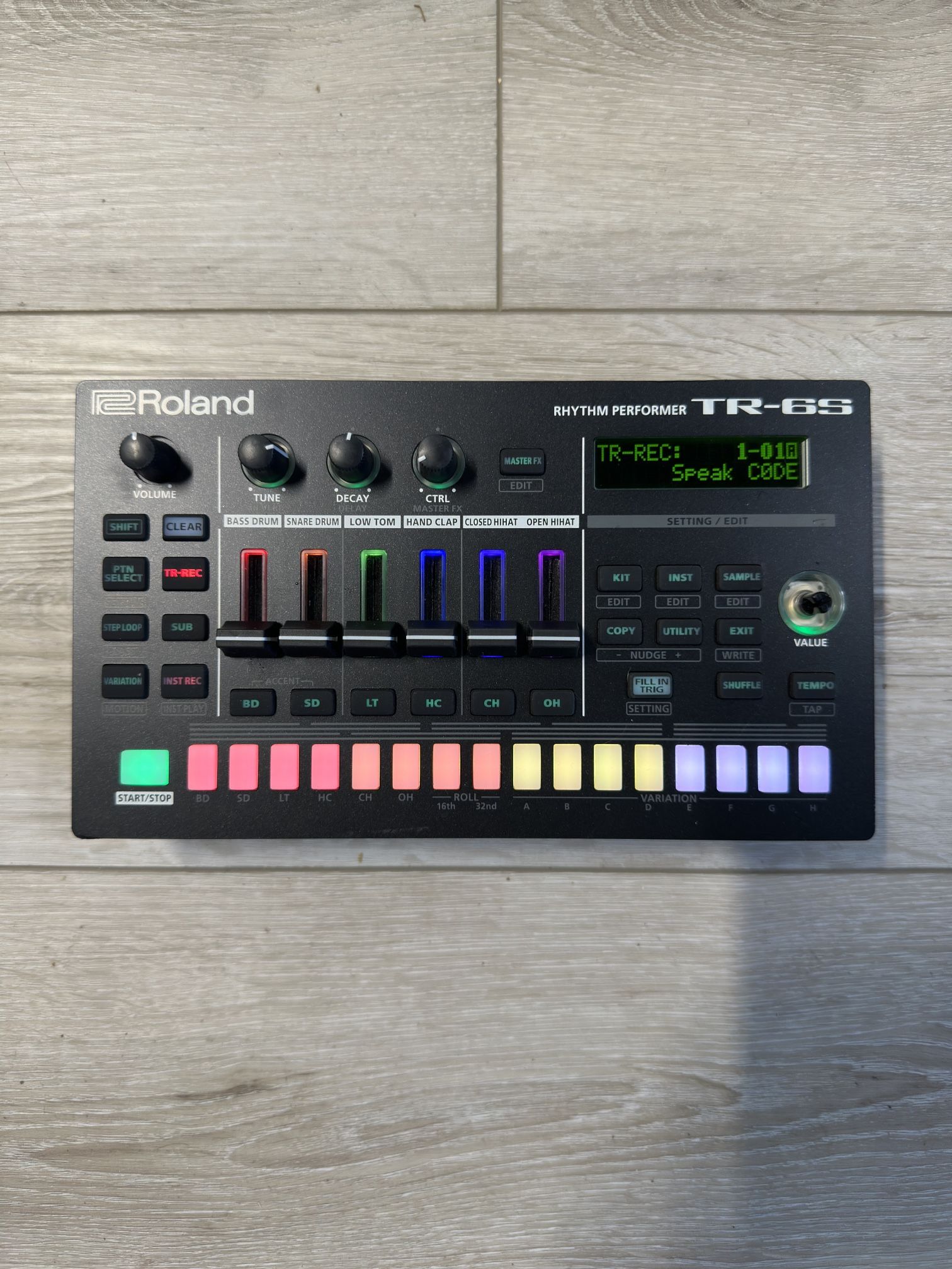 Roland TR-6S Rythm Performer Drum Machine