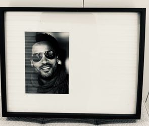 Black picture frames