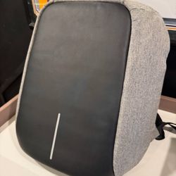 XDDesign Hero XL Anti-Theft Laptop Backback