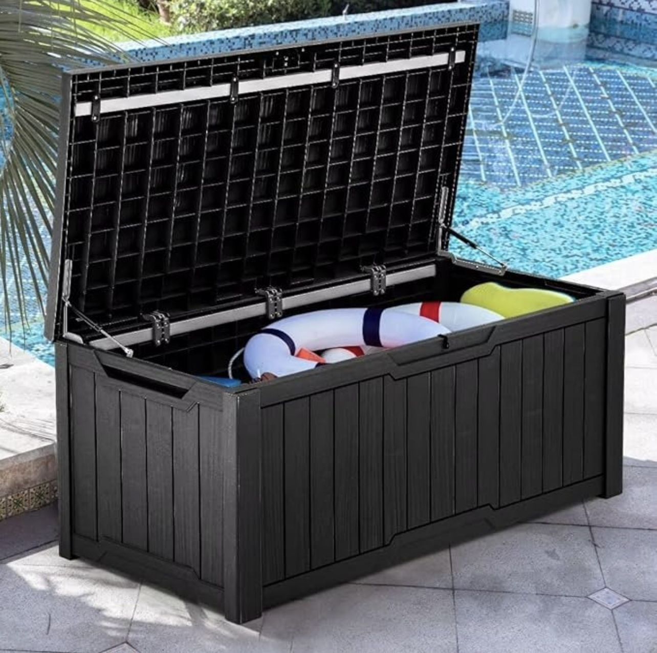 OUTDOOR DECK BOX XL SIZE WATERPROOF AND LOCKABLE BRAND NEW IN BOX!!!